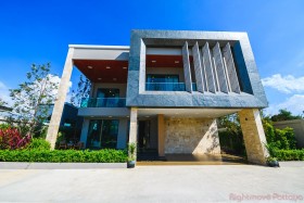 Madcha Nirvana House In Huay Yai