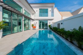 Layan Chak Nok House In East Pattaya