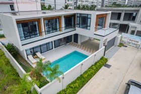 Coastal Jomtien Villas House In Jomtien