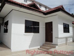 3 Beds House For Rent In Jomtien - Royal Park Village