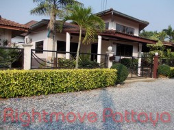 4 Beds House For Sale In Na Jomtien - Hinwong