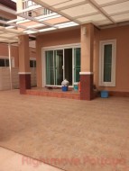3 Beds House For Rent In East Pattaya - PMC Home 4