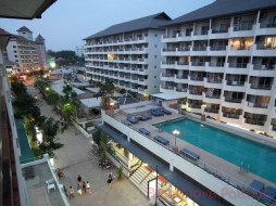 2 Beds Condo For Sale In Jomtien-Shining Star