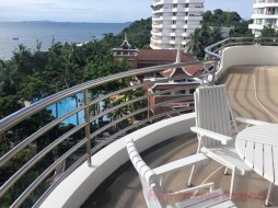 3 Beds Condo For Rent In Pratumnak - Royal Cliff Garden