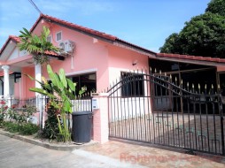 3 Beds House For Sale In East Pattaya - Park Rung Ruang