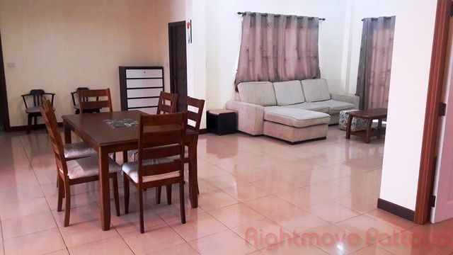 3 ห้องนอน บ้าน สำหรับเช่า ใน พัทยาตะวันออก - Tropical Village #HR1402