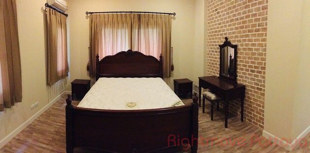 3 Bedrooms House For Rent In East Pattaya - Silk Road #HR1429