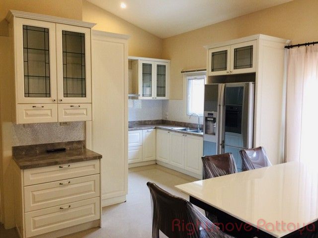 3 Bedrooms House For Rent In East Pattaya - Silk Road #HR1429
