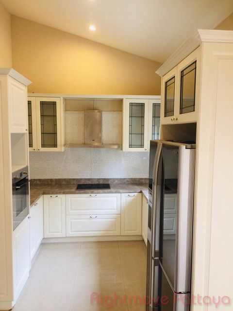 3 Bedrooms House For Rent In East Pattaya - Silk Road #HR1429