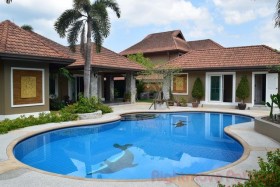 5 Beds House For Sale In East Pattaya-Not In A Village