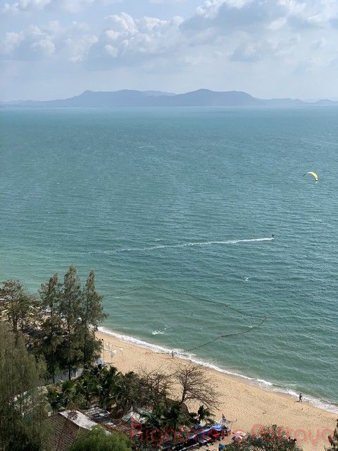 3 ห้องนอน คอนโด สำหรับขาย ใน นาจอมเทียน - Beach Villa Viphavadi #CS3198