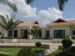 5 Beds House For Sale In East Pattaya - Santa Maria