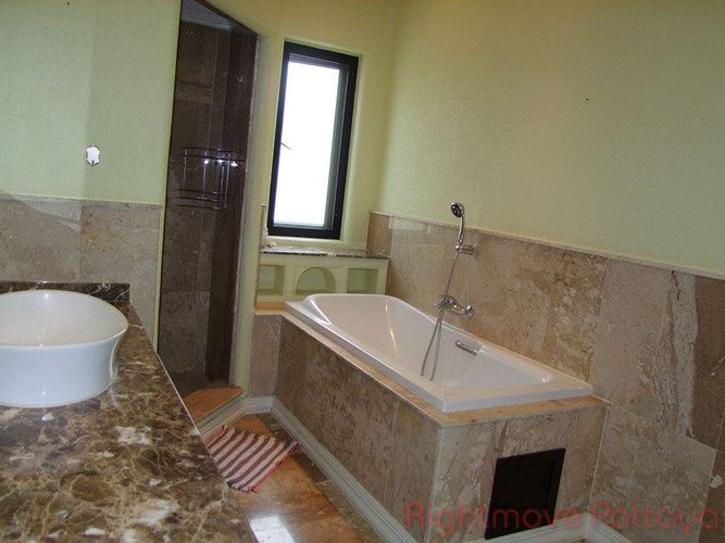 4 Bedrooms House For Sale In East Pattaya - Santa Maria #HS2207