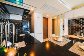 2 Beds Condo For Rent In Central Pattaya - Grand Avenue Residence