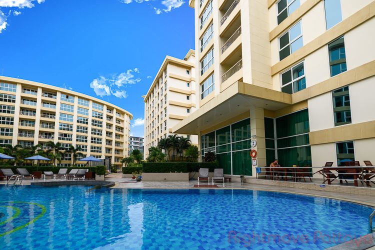 2 Bedrooms Condo For Sale In Central Pattaya - City Garden Pattaya #CS4373