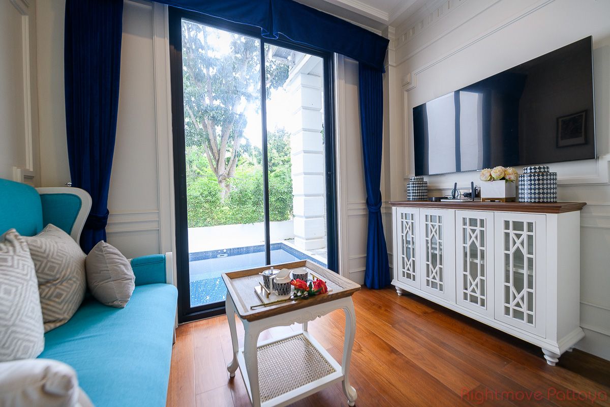 1 Bedroom Condo For Sale In Na Jomtien - Ocean Horizon Beachfront Condominium #CS4519