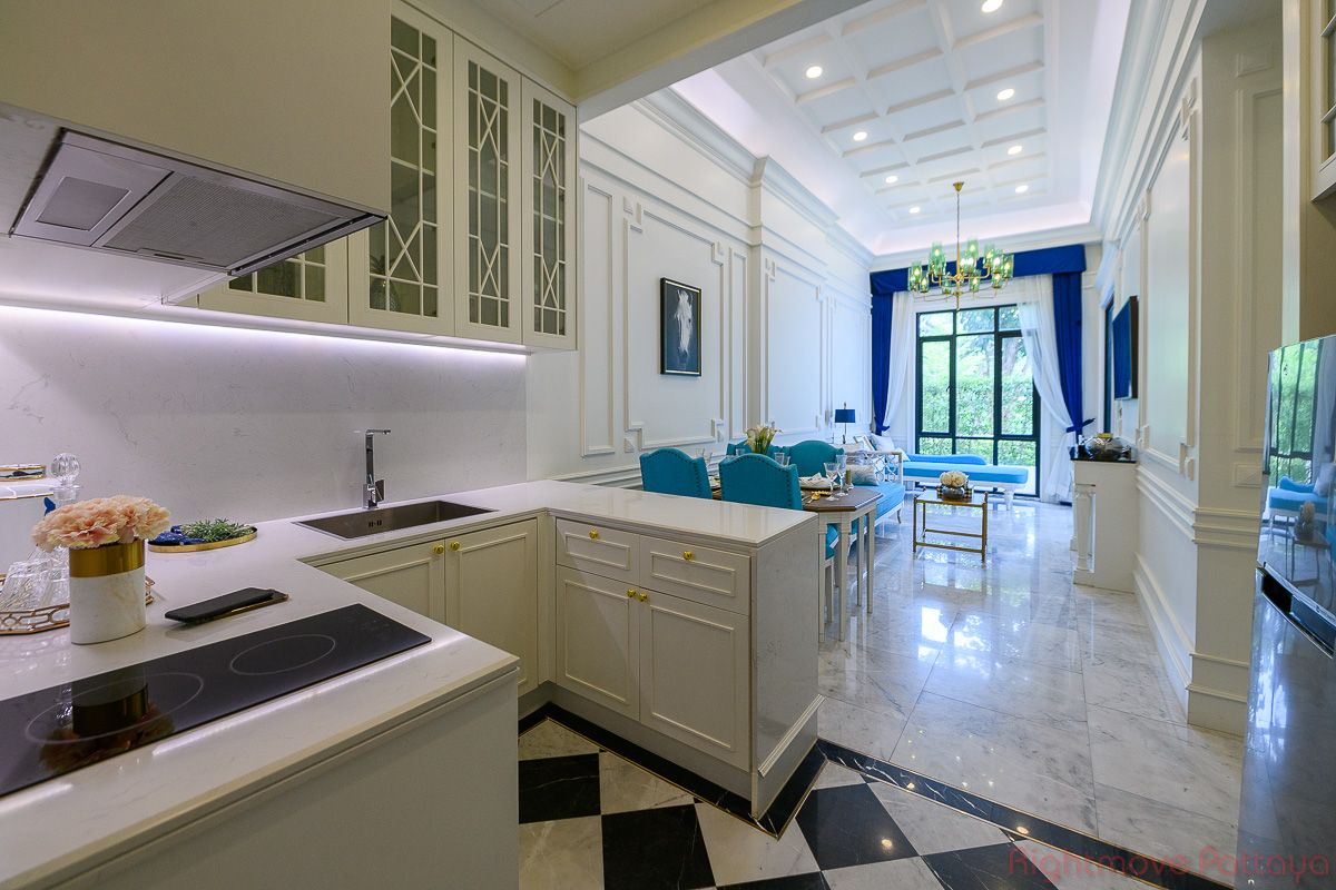 2 Bedrooms Condo For Sale In Na Jomtien - Ocean Horizon Beachfront Condominium #CS4520