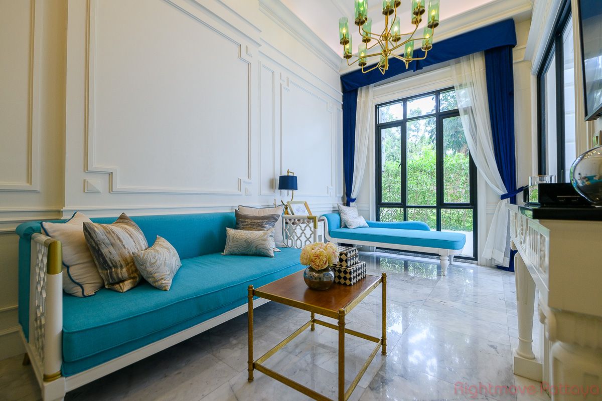 2 Bedrooms Condo For Sale In Na Jomtien - Ocean Horizon Beachfront Condominium #CS4520