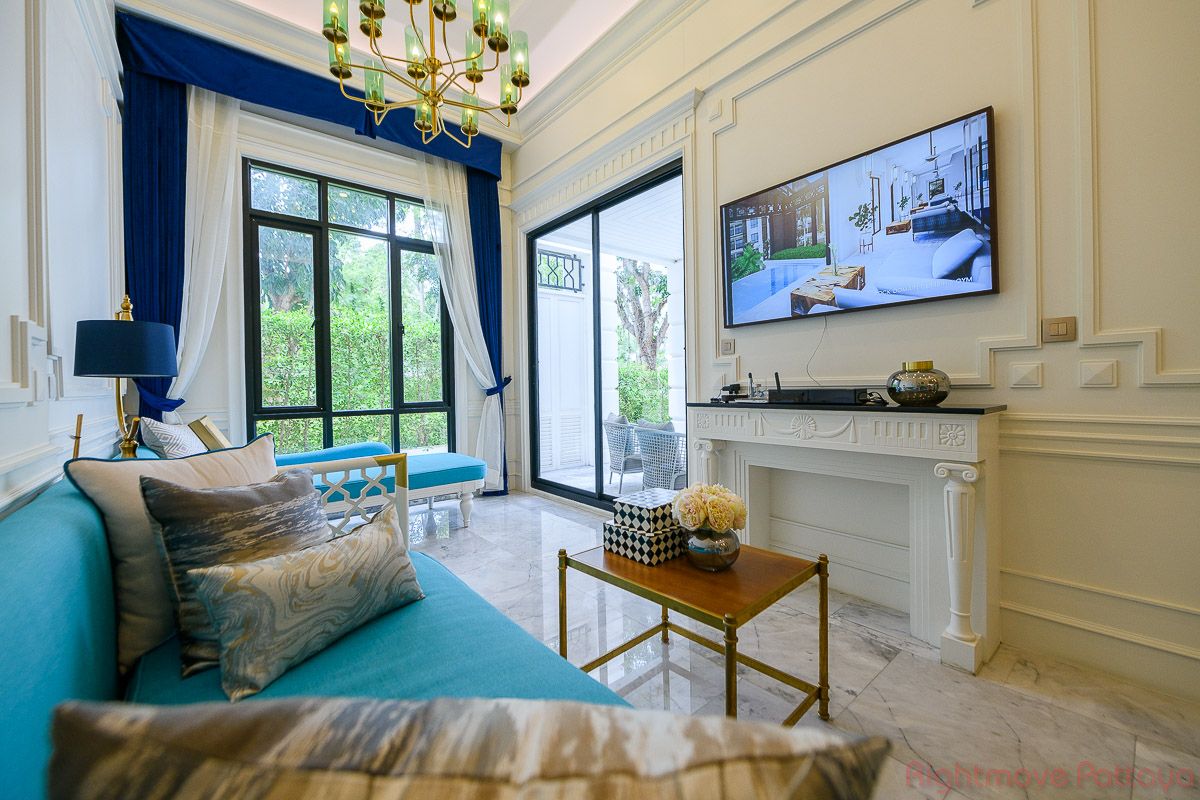 2 Bedrooms Condo For Sale In Na Jomtien - Ocean Horizon Beachfront Condominium #CS4520