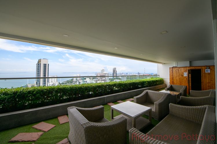 1 Bedroom Condo For Sale In Pratumnak - The Peak Towers #CS4714