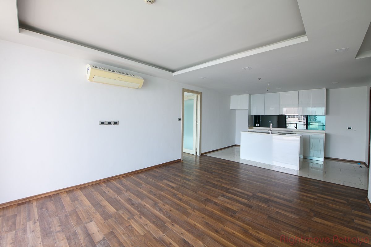 1 Bedroom Condo For Sale In Pratumnak - The Peak Towers #CS4714