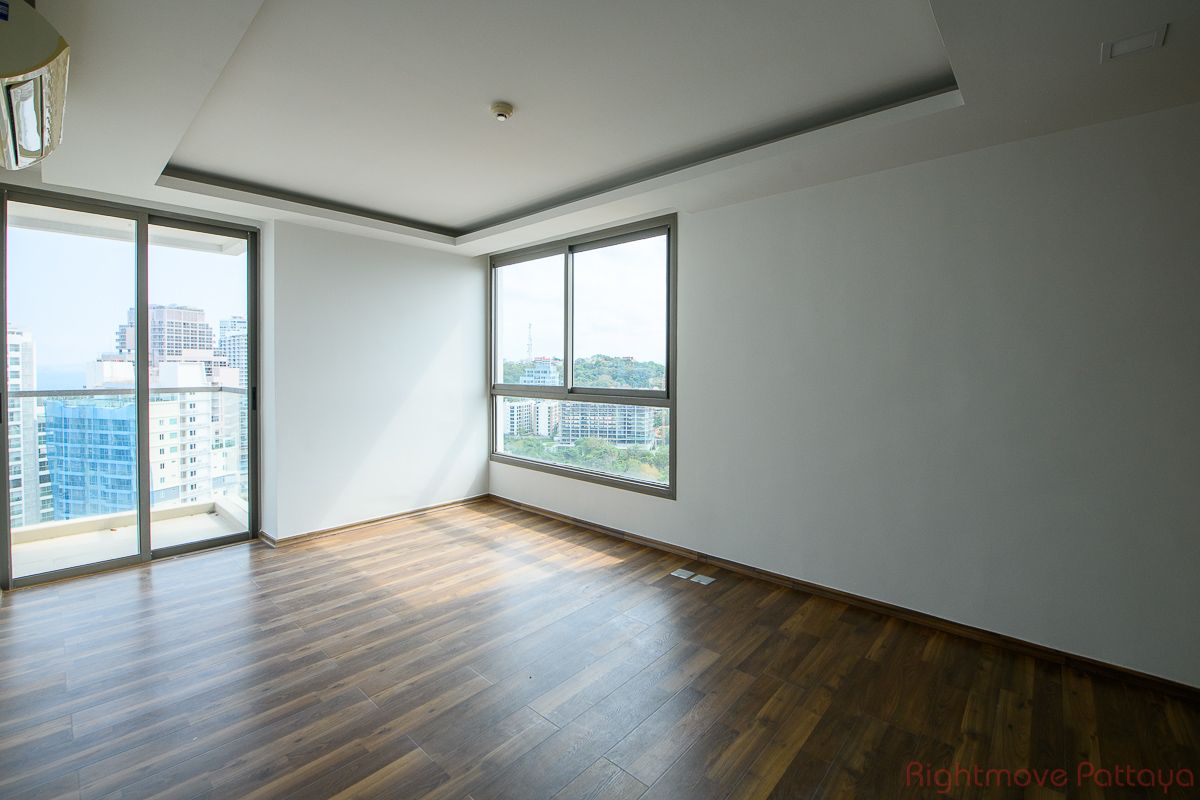 1 Bedroom Condo For Sale In Pratumnak - The Peak Towers #CS4714
