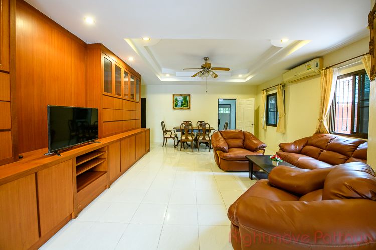 3 Bedrooms House For Rent In Central Pattaya - Pattaya Lagoon #HR1524