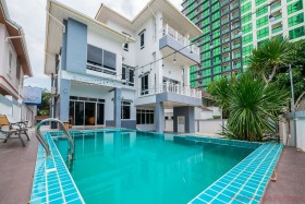 5 Beds House For Sale In Jomtien - Leo Village