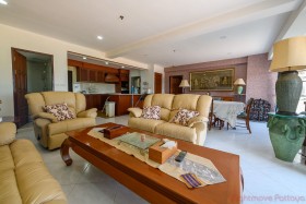 2 Beds Condo For Sale In Jomtien - Jomtien Beach Condo (Rimhad)