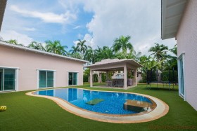 5 Beds House For Rent In East Pattaya - Santa Maria