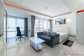 Studio Condo For Rent In Central Pattaya - The Avenue Pattaya