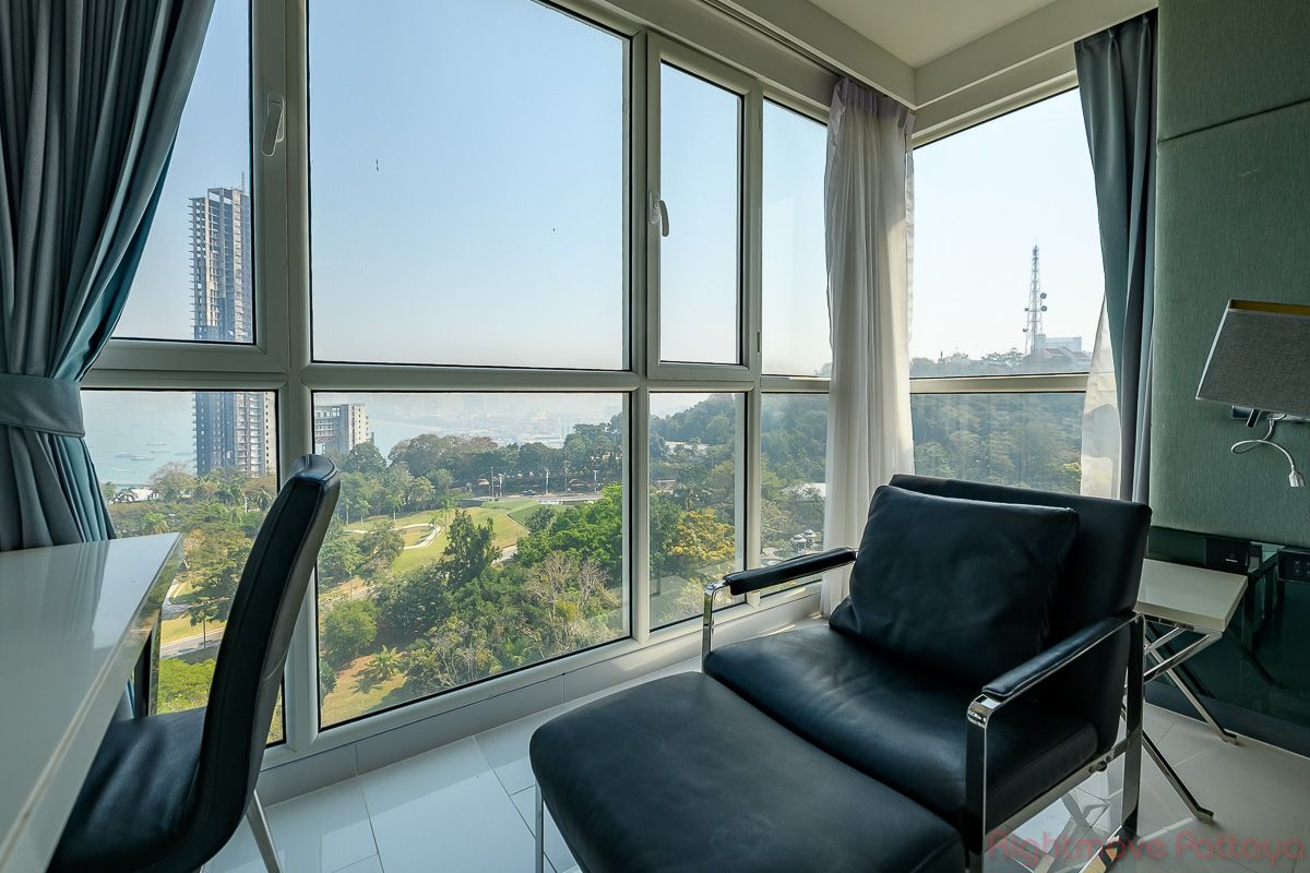 2 Bedrooms Condo For Sale In Pratumnak - Sky Residences Pattaya #CS5035