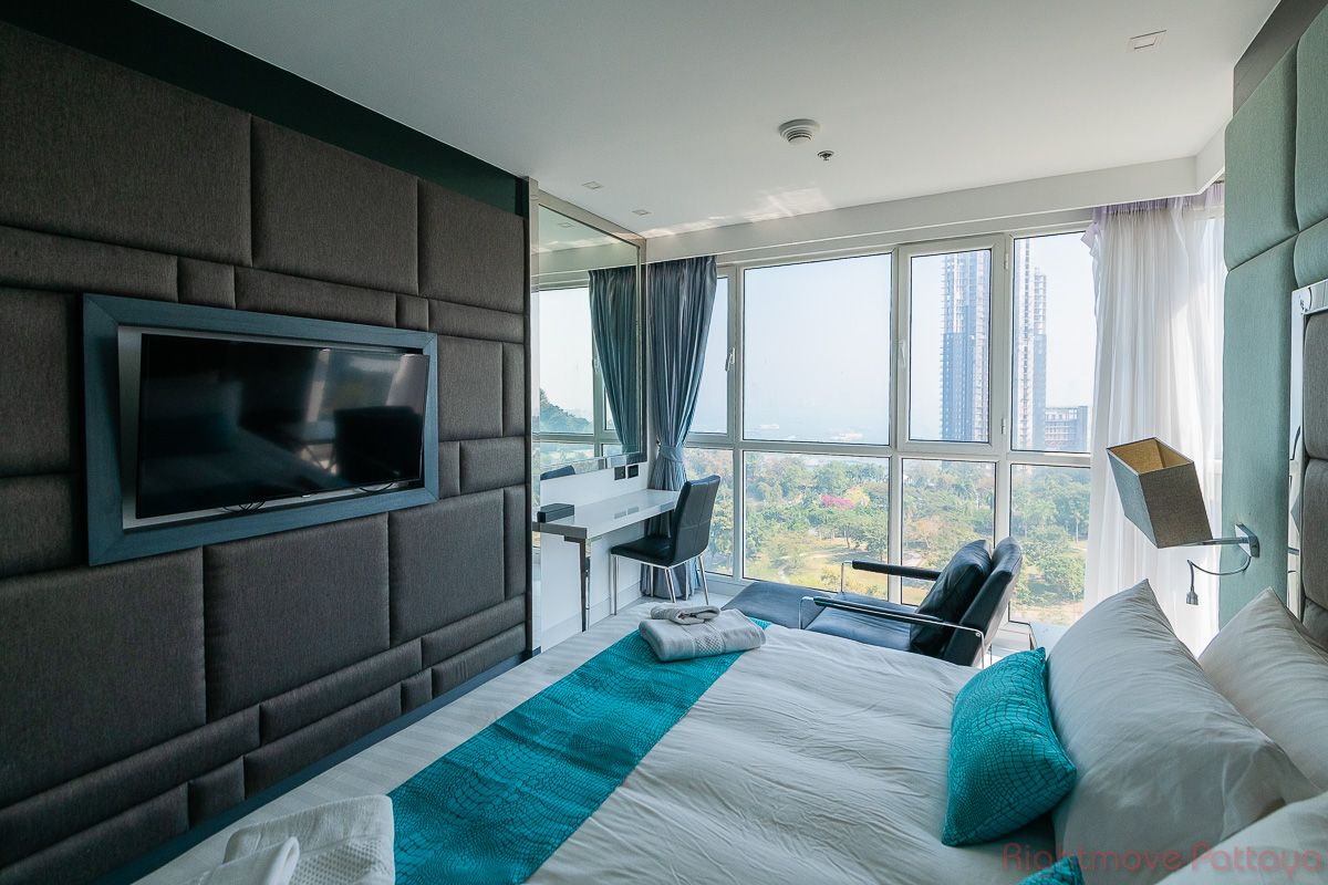 2 Bedrooms Condo For Sale In Pratumnak - Sky Residences Pattaya #CS5035
