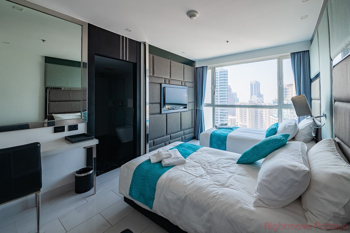 2 Bedrooms Condo For Sale In Pratumnak - Sky Residences Pattaya #CS5039