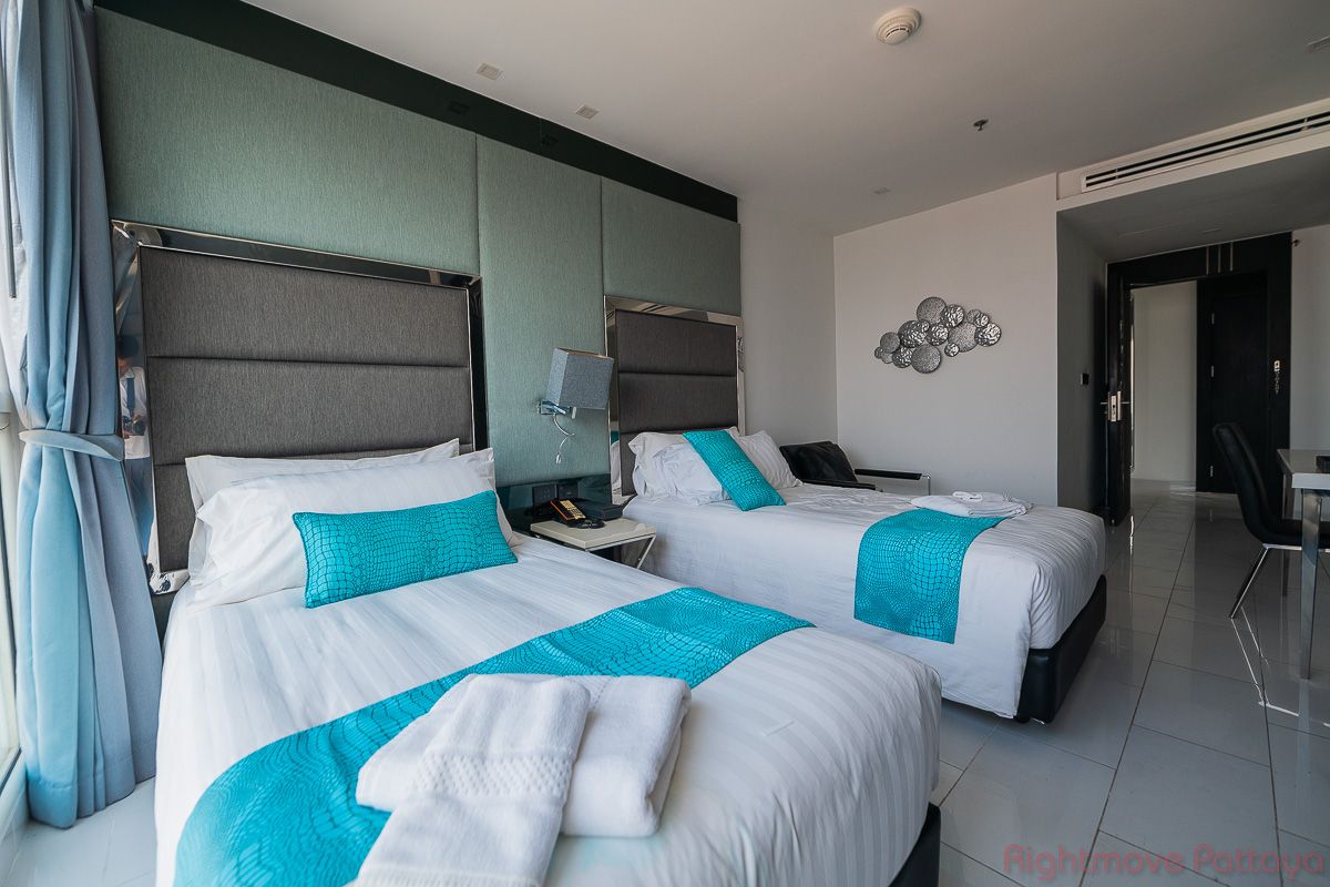 2 Bedrooms Condo For Sale In Pratumnak - Sky Residences Pattaya #CS5039