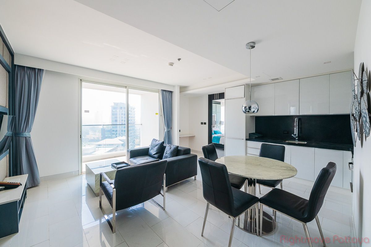 2 Bedrooms Condo For Sale In Pratumnak - Sky Residences Pattaya #CS5039