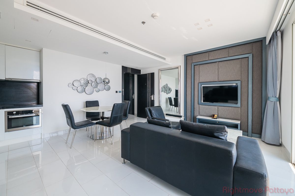 2 Bedrooms Condo For Sale In Pratumnak - Sky Residences Pattaya #CS5039