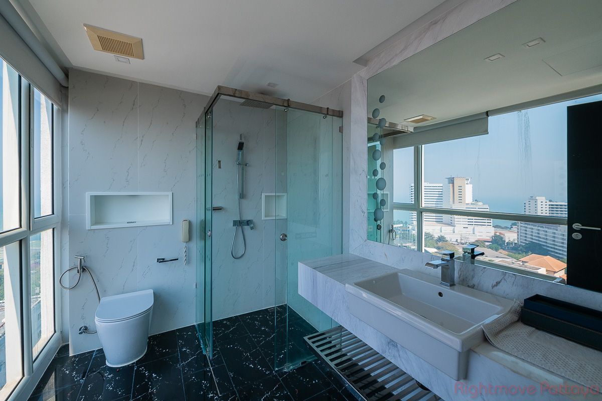 2 Bedrooms Condo For Sale In Pratumnak - Sky Residences Pattaya #CS5039