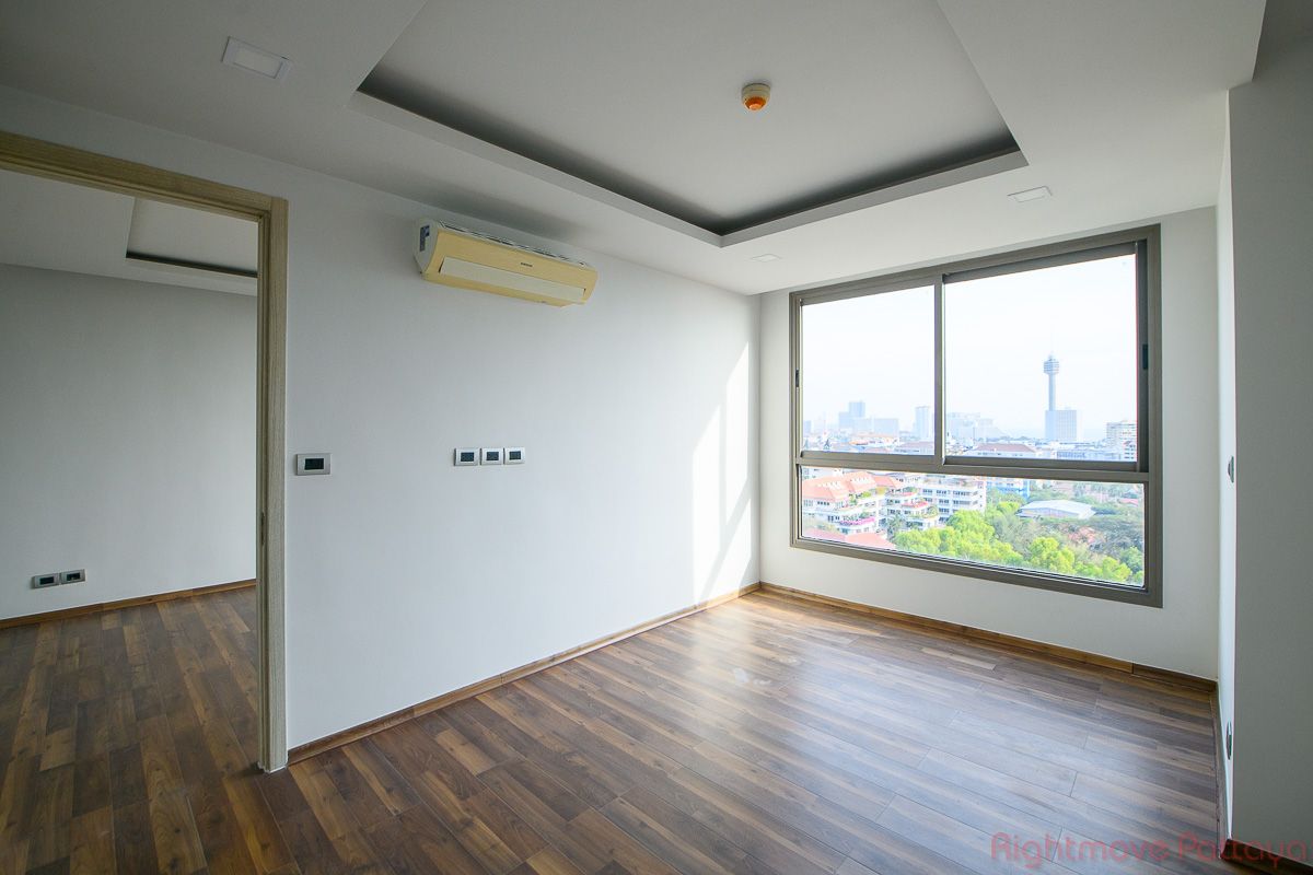 1 Bedroom Condo For Sale In Pratumnak - The Peak Towers #CS5042