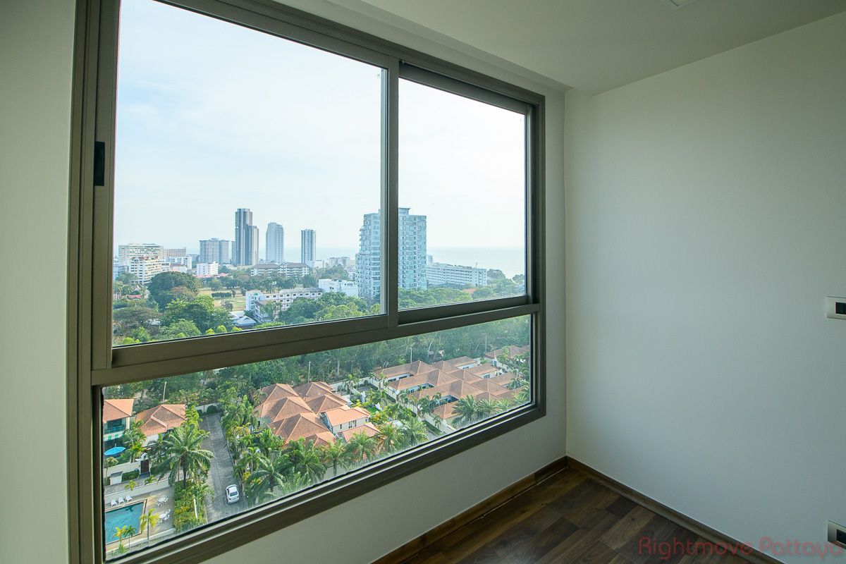 1 Bedroom Condo For Sale In Pratumnak - The Peak Towers #CS5042