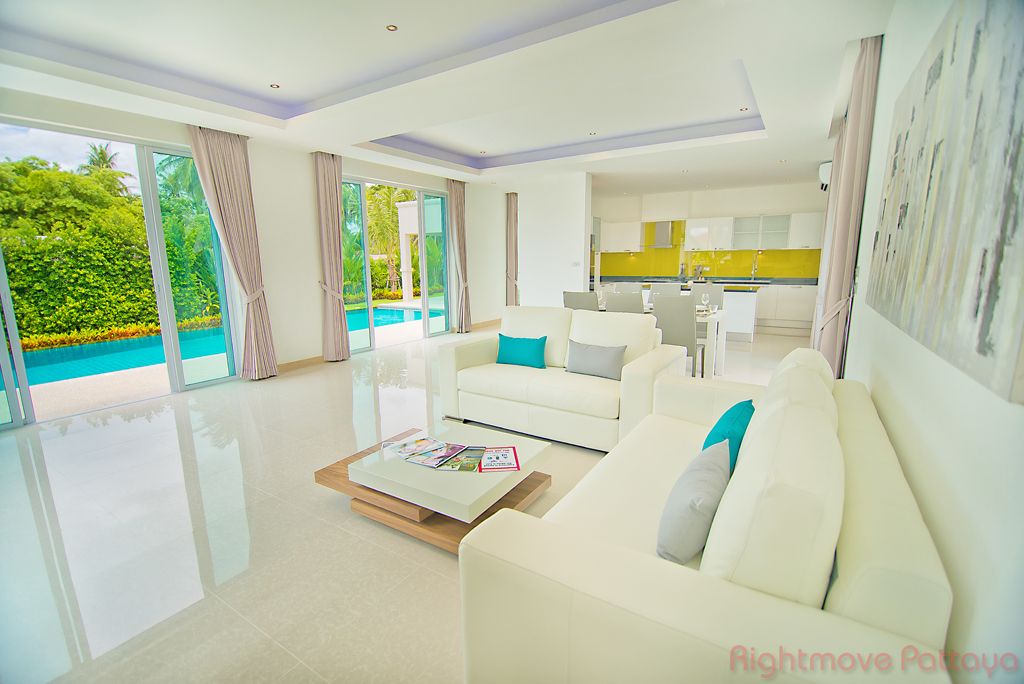 3 ห้องนอน บ้าน สำหรับเช่า ใน พัทยาตะวันออก - The Vineyards 3 #HR1582