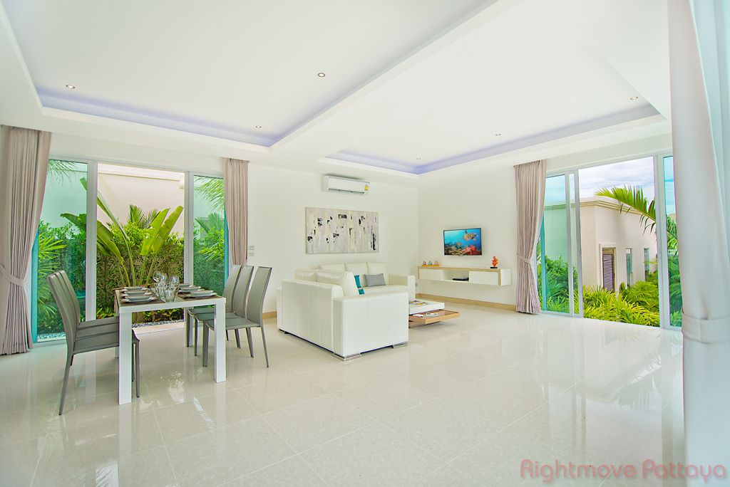 3 ห้องนอน บ้าน สำหรับเช่า ใน พัทยาตะวันออก - The Vineyards 3 #HR1582