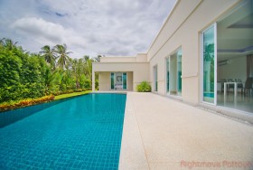 3 Beds House For Rent In East Pattaya - The Vineyards 3