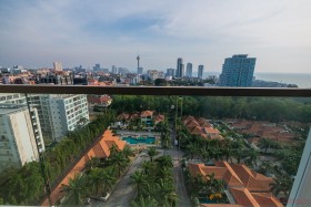 1 Bed Condo For Sale In Pratumnak - The Peak Towers