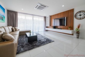 2 Beds Condo For Rent In Pratumnak - The Place