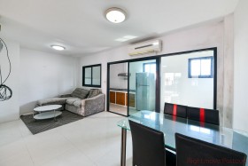 3 Beds House For Sale In Central Pattaya - Midtown Villa