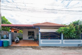 3 Beds House For Sale In East Pattaya - Royal View Village