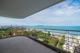 2 Beds Condo For Rent In Na Jomtien - La Royale