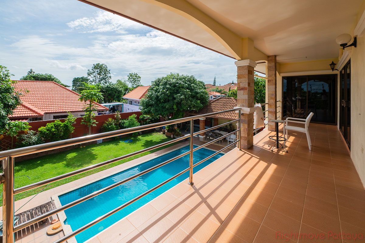 4 ห้องนอน บ้าน สำหรับขาย ใน พัทยาตะวันออก - Lakeside Court #HS2596