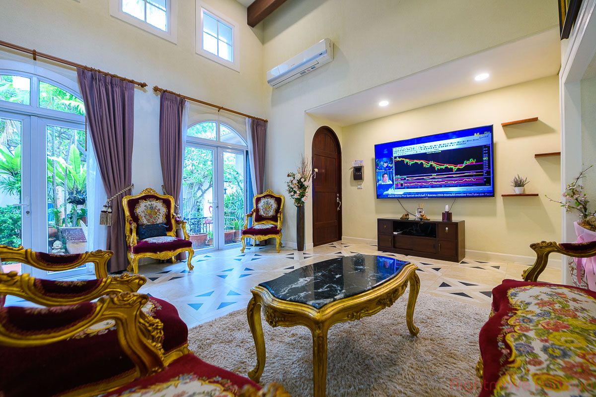 3 Bedrooms House For Rent In East Pattaya - Silk Road #HR1608
